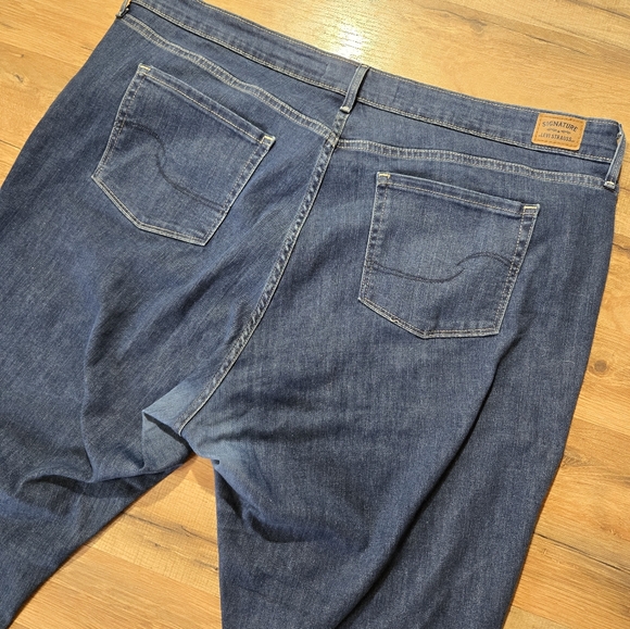 SIGNATURE LEVI STRAUSS Mid Rise Bootcut Size 24 - Picture 3 of 5